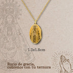Colgante Virgen del Rocío Medalla Grabada Acero Dorado diseño