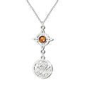 Colgante de acero plateado con doble protección: Nudo de Bruja con piedra Ojo de Tigre natural y medalla del Tetragrammatón. Amuleto de valor y defensa energética.