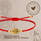 Pulsera Medalla de Virgen del Rocío con Hilo Rojo en Acero Dorado diseño
