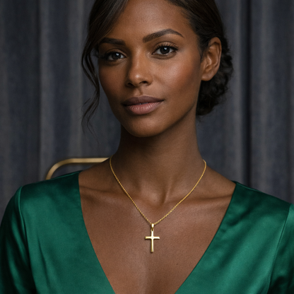 Collar Cruz en Acero Inoxidable – Clásico y Atemporal