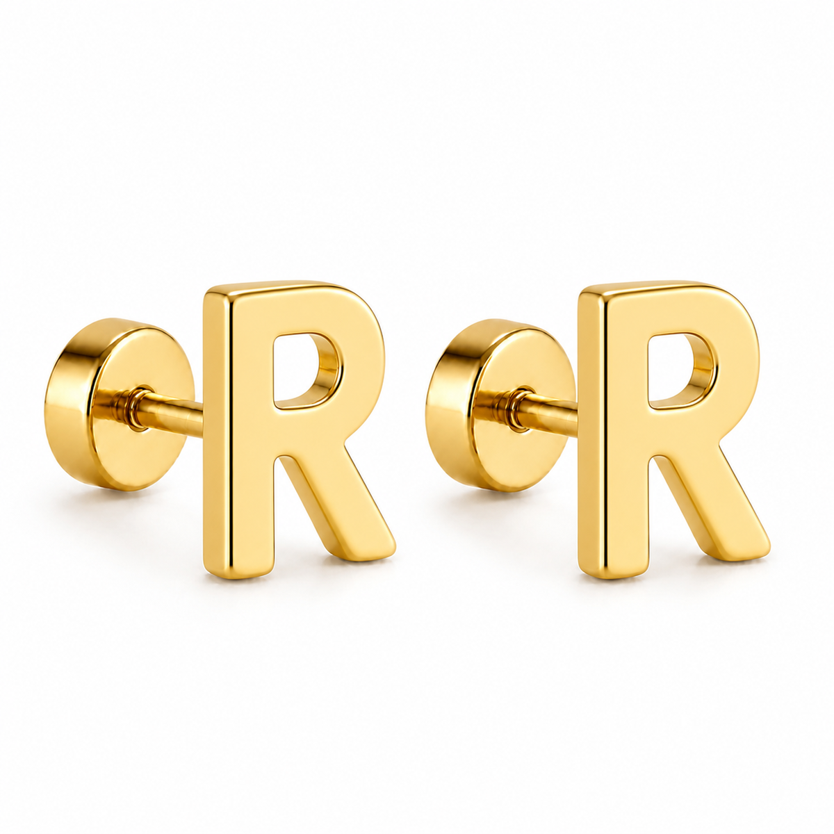 Pendientes de inicial R dorado con cierre de rosca en acero inoxidable - fondo blanco