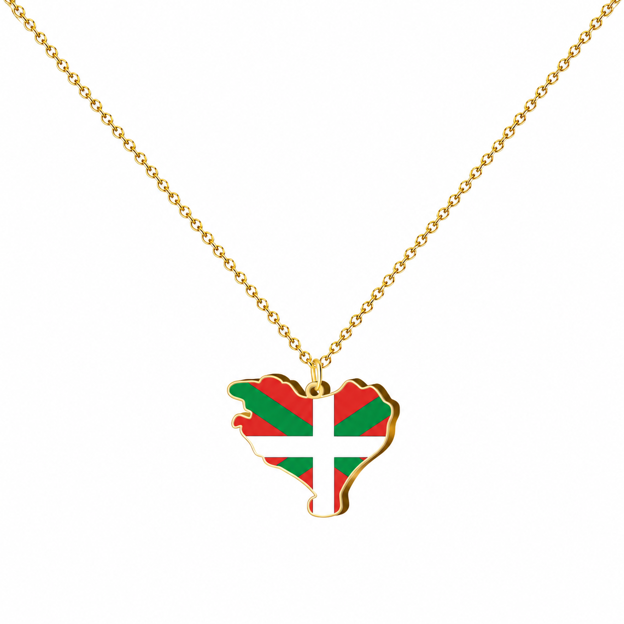 Collar Euskal Herria dorado con colgante de mapa e Ikurriña roja, verde y blanca sobre fondo blanco