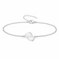 Pulsera Huella de Pie en Acero Inoxidable sobre fondo blanco