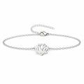 Pulsera Flor de Loto en Acero Inoxidable - Plateado sobre fondo blanco