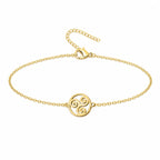 Pulsera Trisquel en Acero Inoxidable sobre fondo blanco