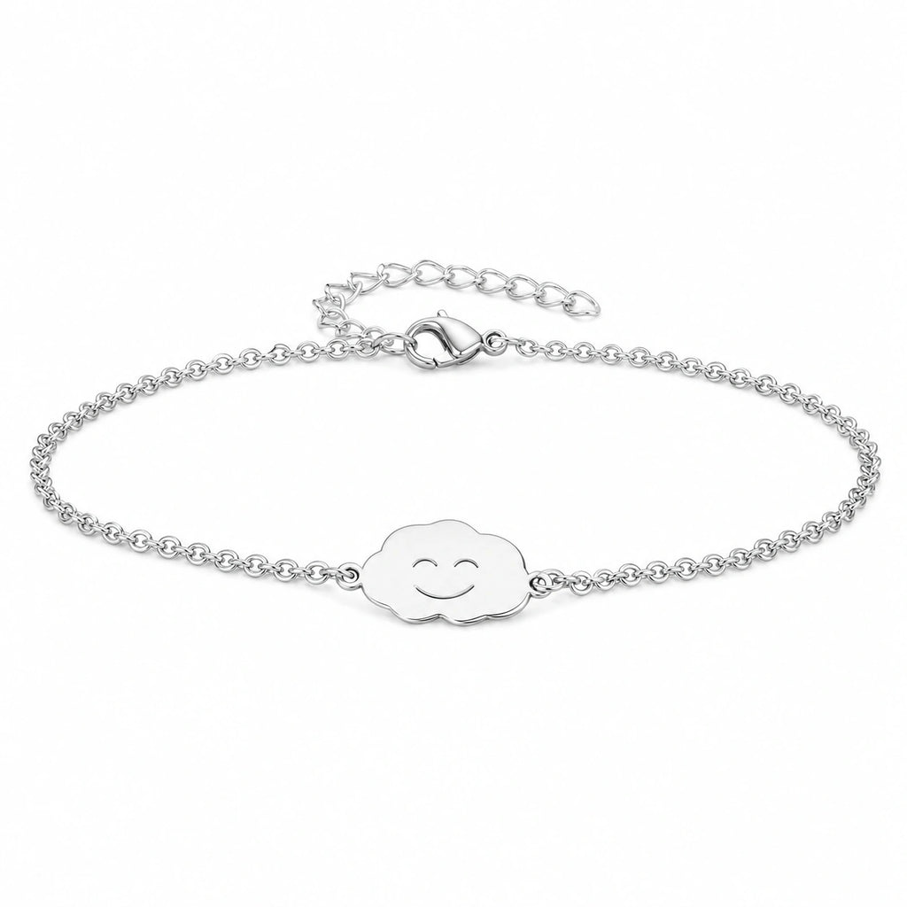 Pulsera Cara Sonriente en Acero Inoxidable - Plateado sobre fondo blanco