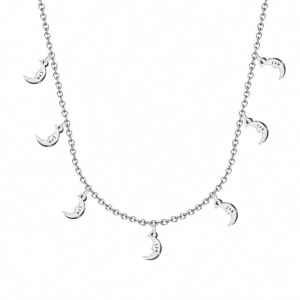 Collar con 7 Colgantes de Luna en Acero Inoxidable sobre fondo blanco