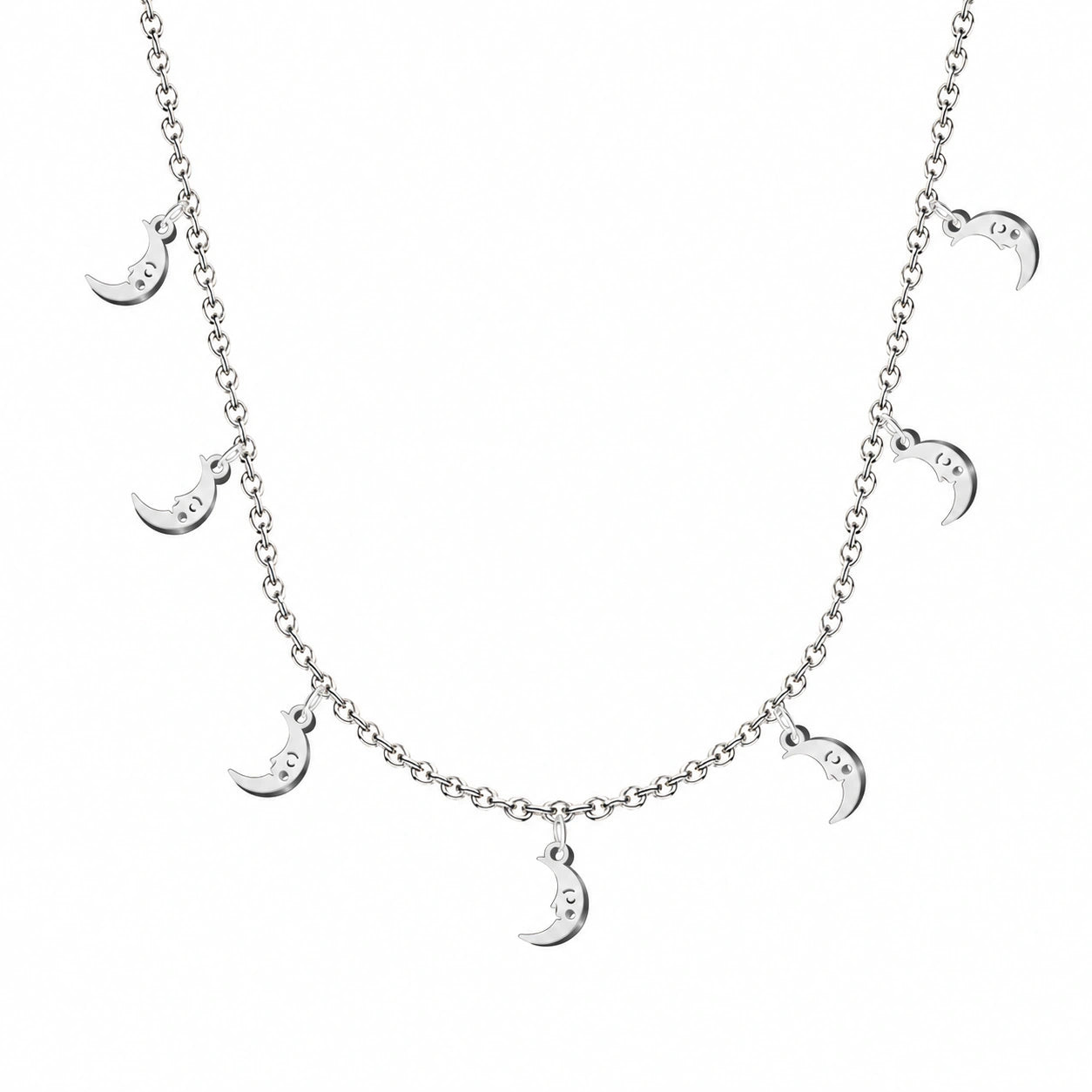 Collar con 7 Colgantes de Luna en Acero Inoxidable sobre fondo blanco