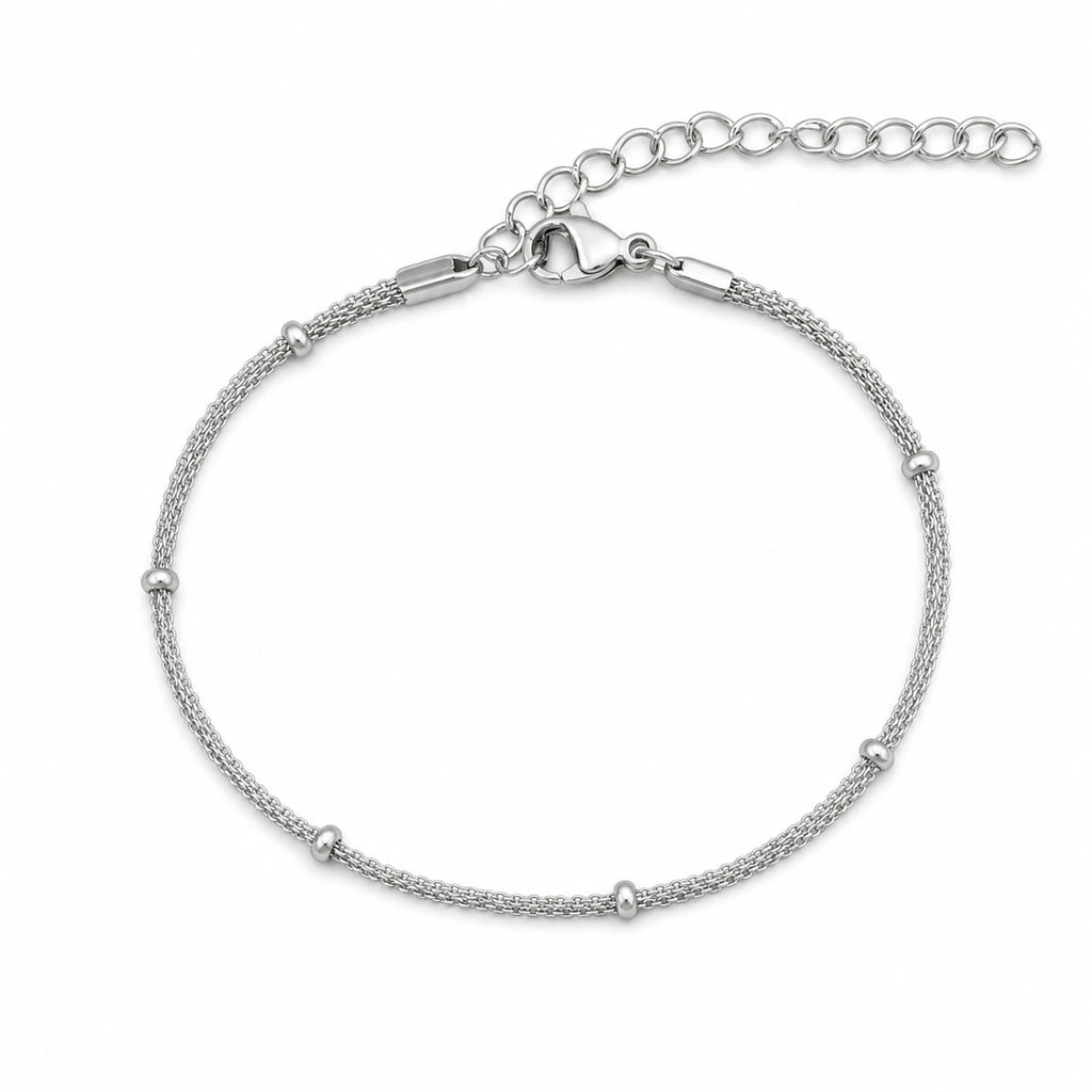 Pulsera de Cadena con Bolitas en Acero Inoxidable - Plateado sobre fondo blanco