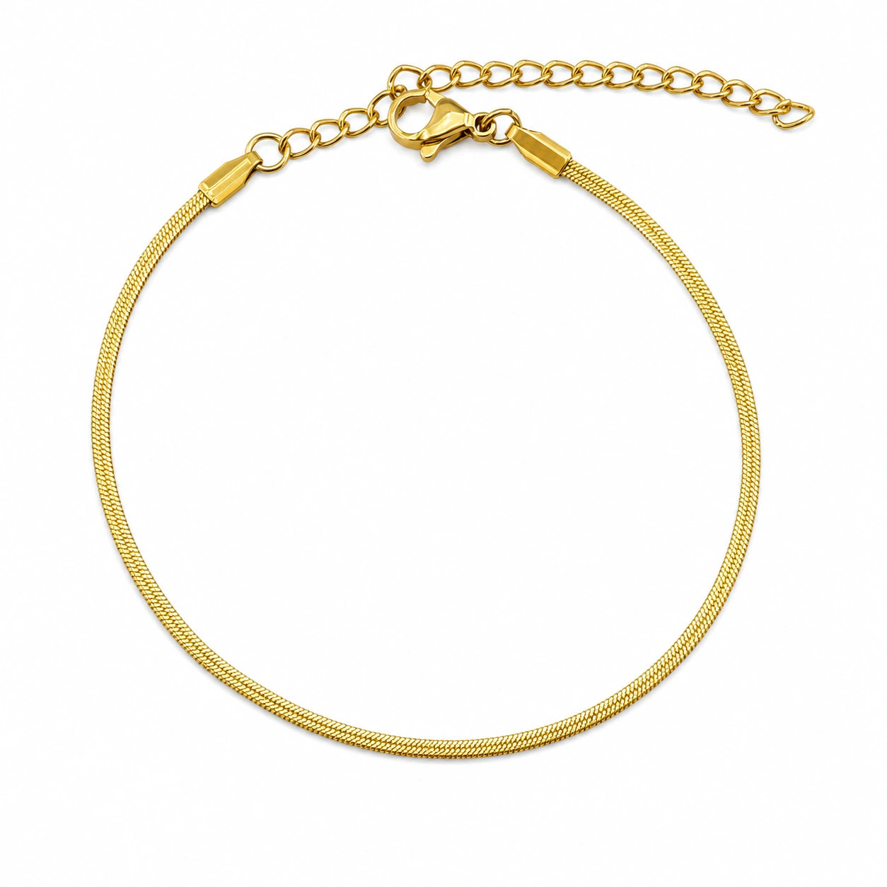 Pulsera de Cadena Plana Fina de 1 mm en Acero Inoxidable - Dorado sobre fondo blanco