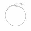 Pulsera de Cadena Veneciana Fina de 1 mm en Acero Inoxidable - Plateado sobre fondo blanco