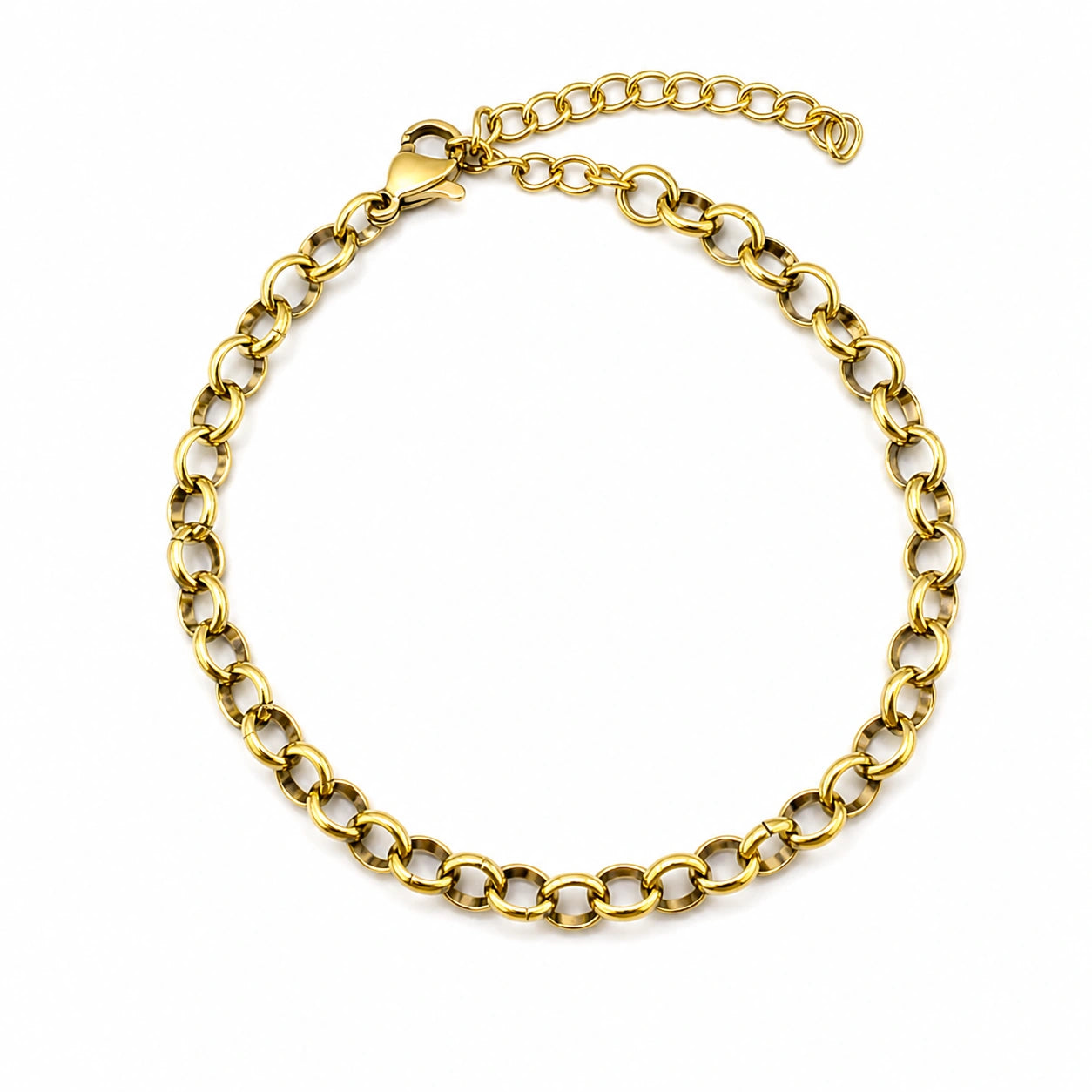 Pulsera de Cadena Eslabón Redondo de 4 mm en Acero Inoxidable - Dorado sobre fondo blanco