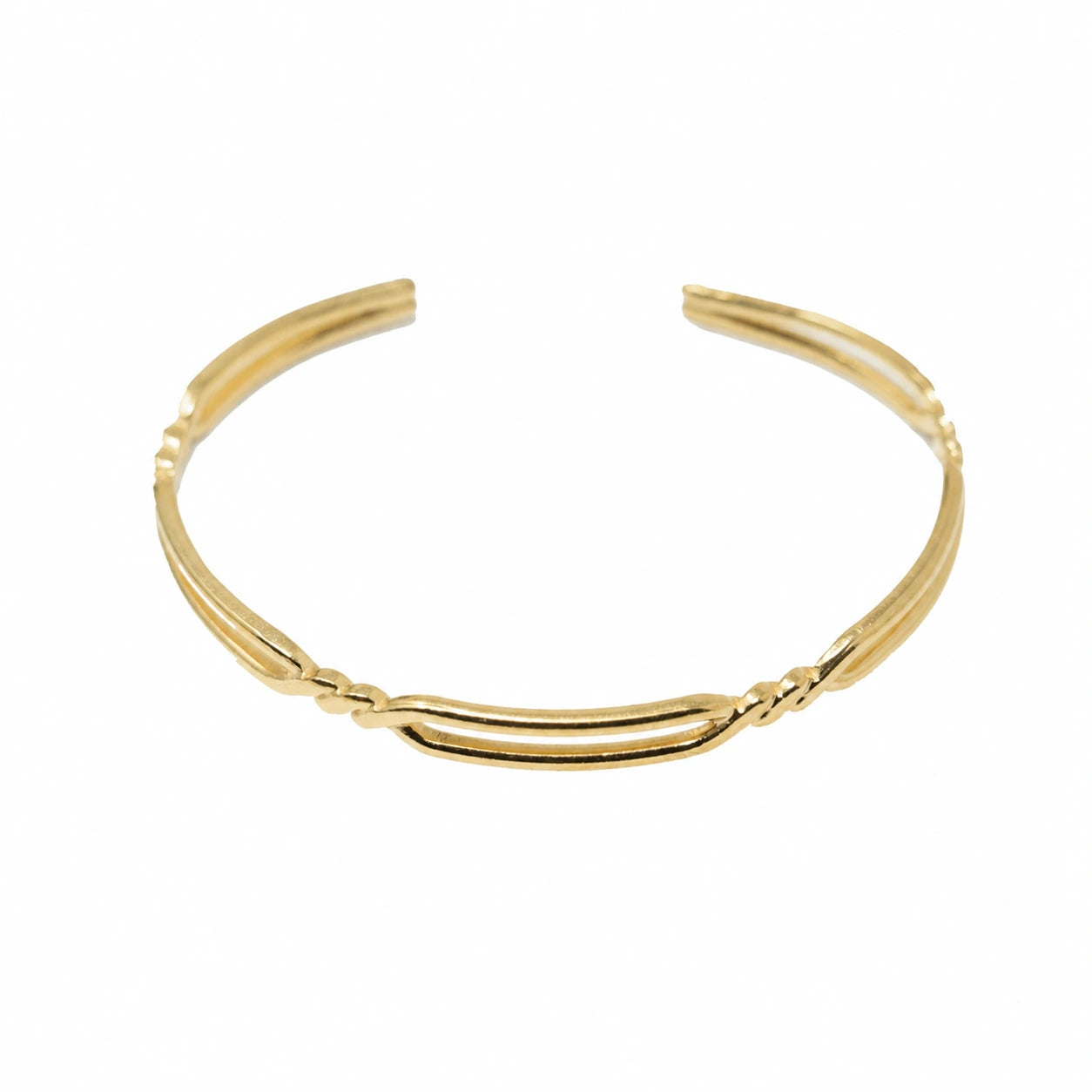 Brazalete Doble Línea Ondulada en Acero Inoxidable - Dorado sobre fondo blanco