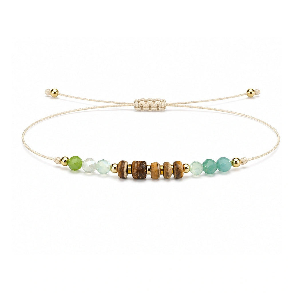 Pulsera de Piedras Naturales con Cuentas de Madera sobre fondo blanco