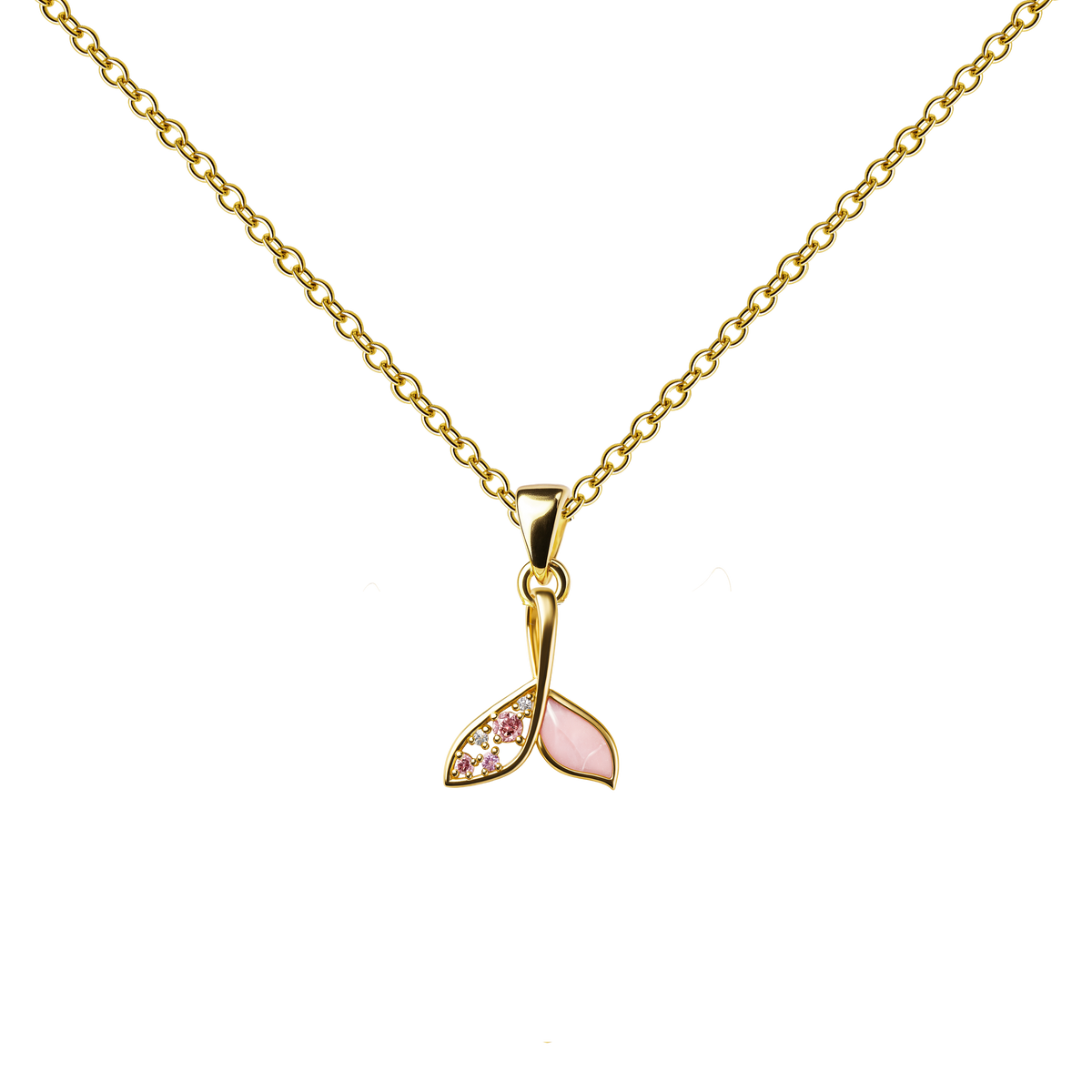 Collar dorado con colgante de dos formas rosas, con dos adornos curvos, sobre fondo blanco.