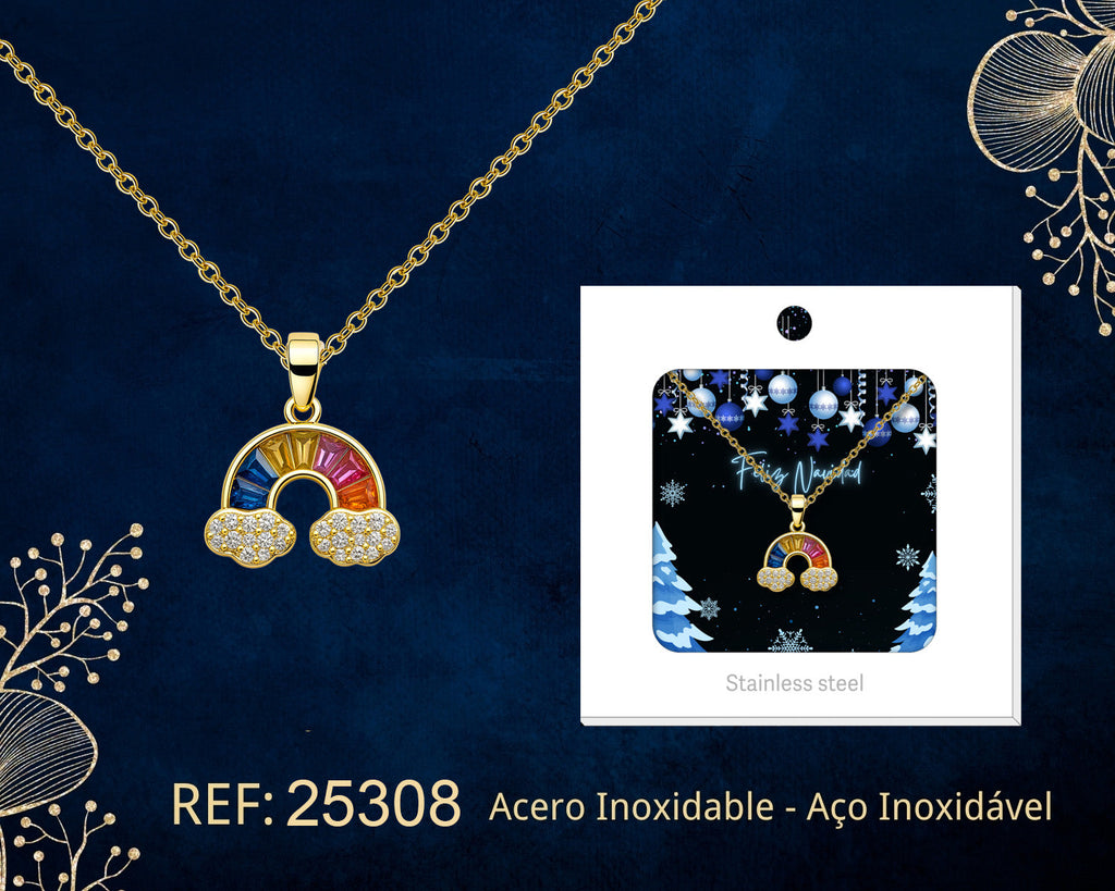 Collar dorado de arcoíris con nubes junto a su tarjeta de regalo, sobre fondo oscuro.