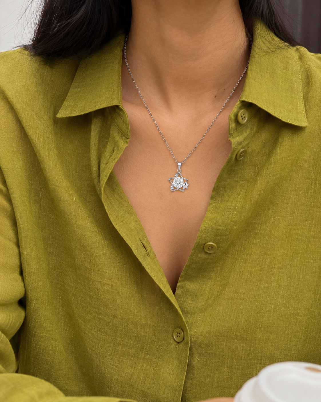 Collar de estrella calada con circonita — Plateado. Propuesta de combinación y uso, SKU 25391.