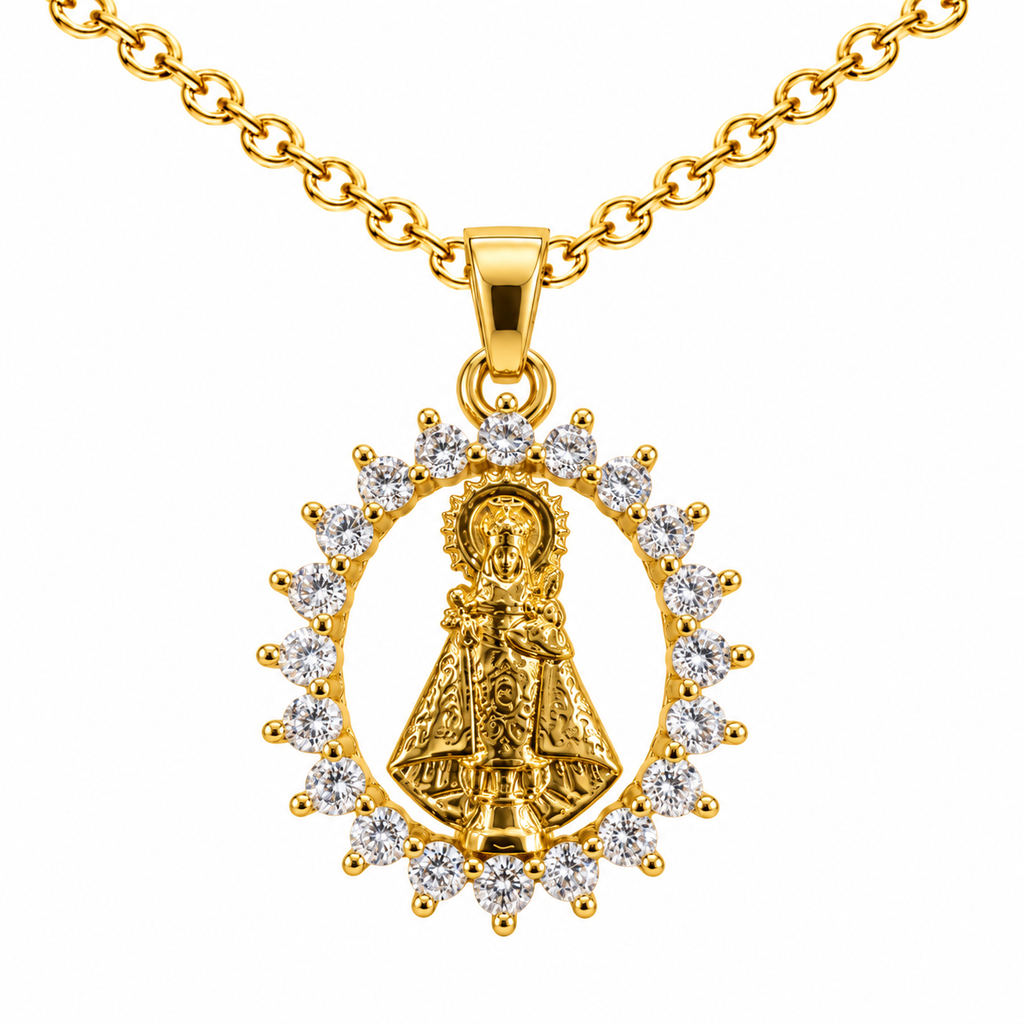 Collar Virgen Covadonga Dorado sobre fondo blanco - 25780