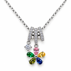 Collar de flor con circonitas de colores, primer plano de los detalles.