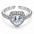 Anillo plateado de corazón con halo