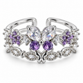 Anillo plateado de mariposa violeta y flores