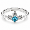 Anillo plateado de rombo azul