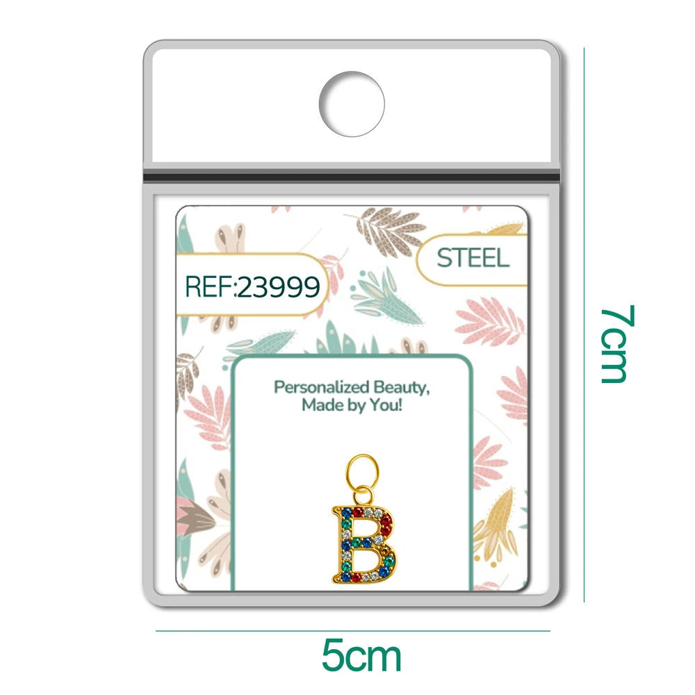 Charm Acero Dorado con Circonita Letra B Colgante detalle