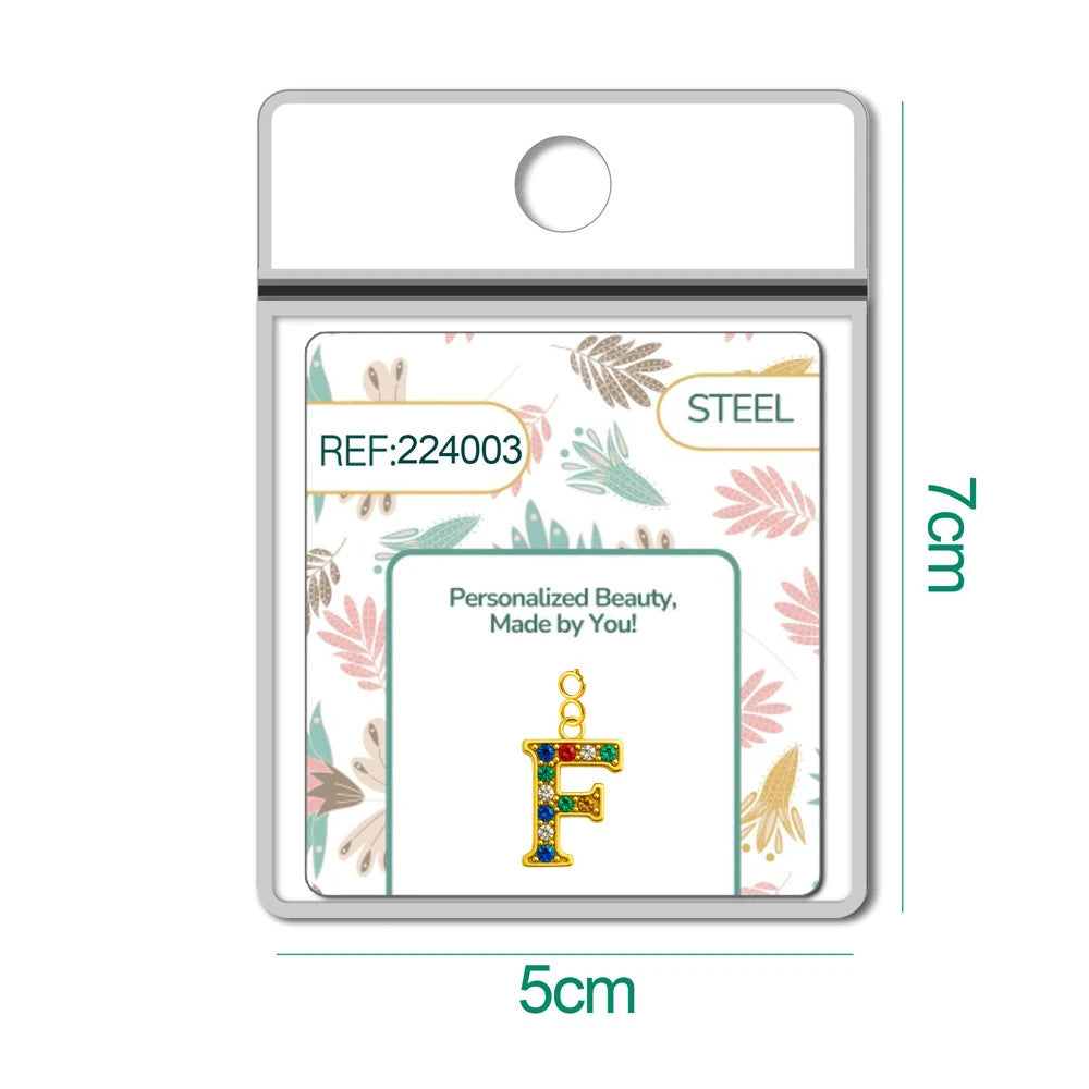 Charm Acero Dorado con Circonita Letra F Multicolor con Cierre detalle