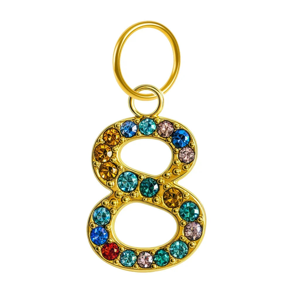 Charm colgante dorado de número 8 con circonitas de colores con aro de acero