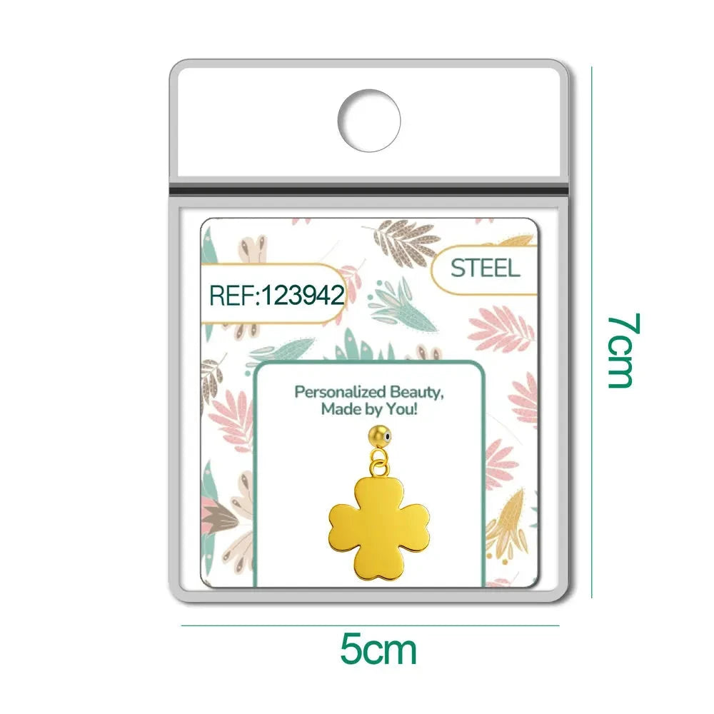 Charm Acero Dorado Trébol Liso detalle