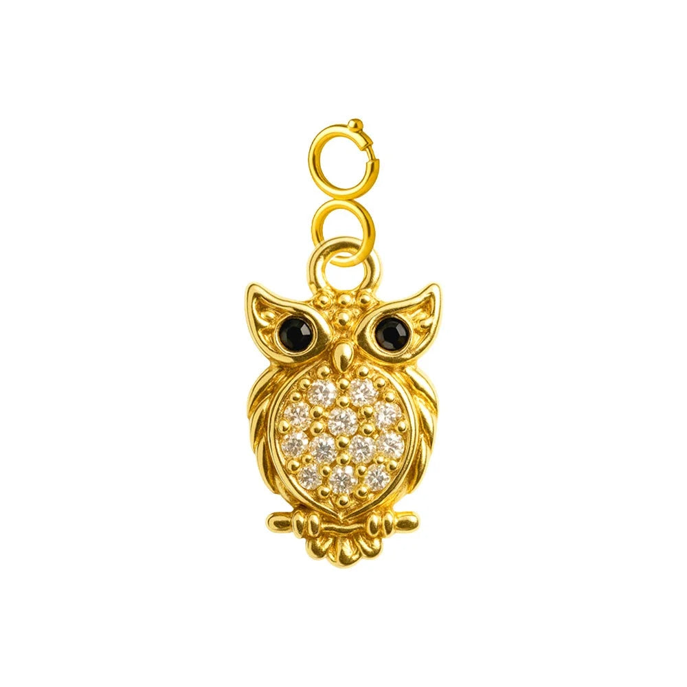 Charm colgante dorado de búho con circonita y cierre de acero