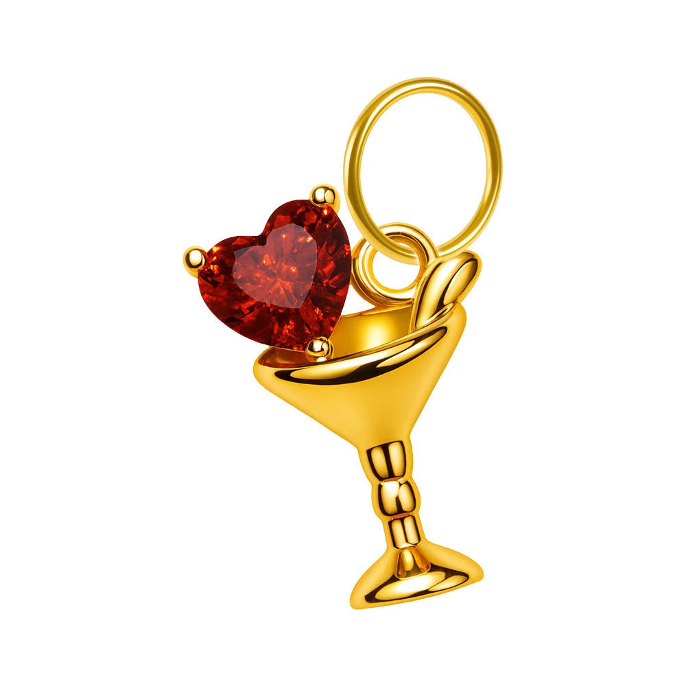 Charm colgante dorado de copa de cóctel con corazón rojo con aro de acero