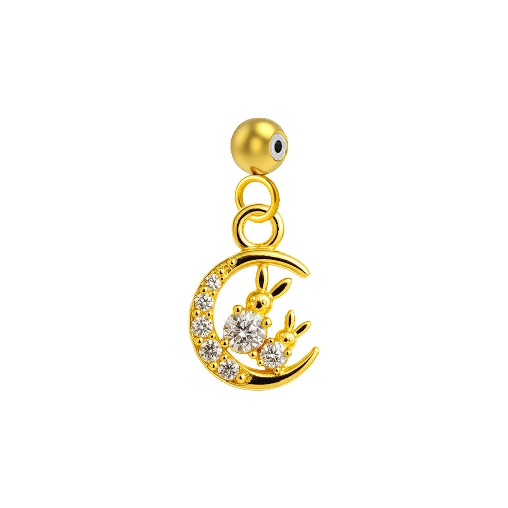 Charm colgante dorado de luna con dos conejos y circonitas con bola de acero con goma
