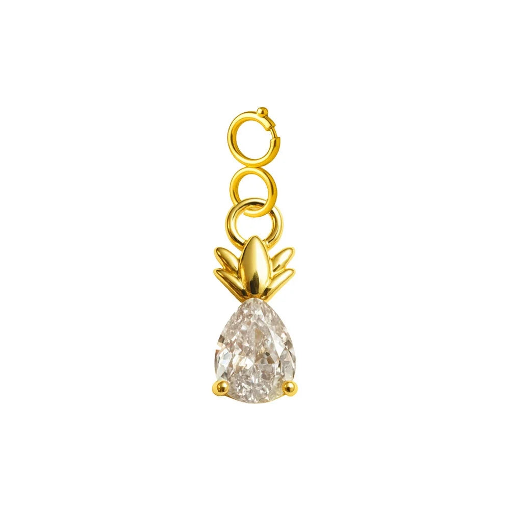 Charm colgante dorado de piña con piedra transparente y cierre de acero