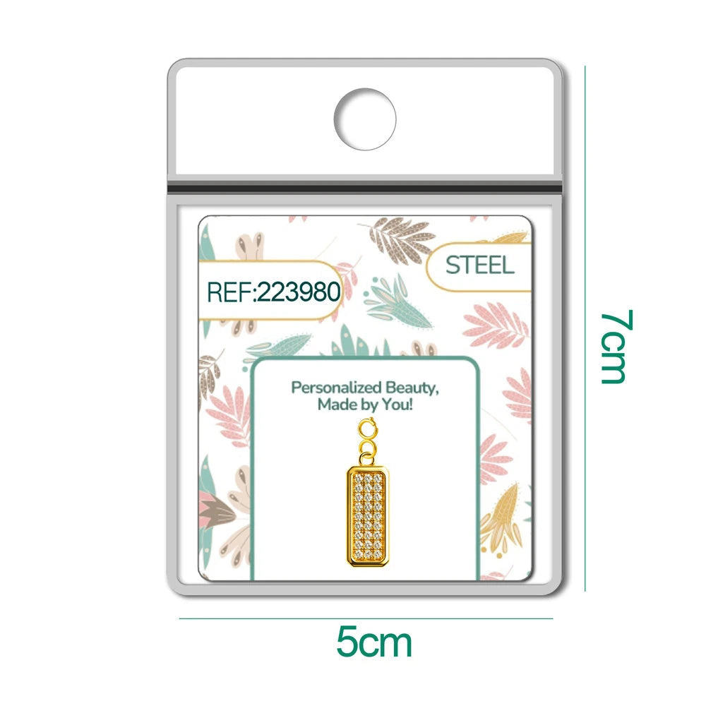 Charm Cobre Chapado Oro 14K con Circonita Placa Rectangular con Cierre detalle