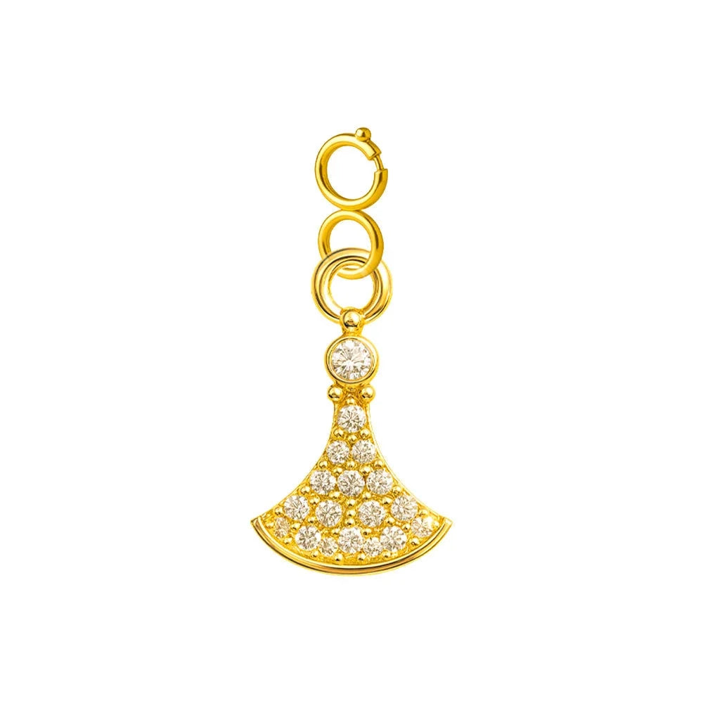 Charm colgante dorado de vestido con circonitas y cierre de acero