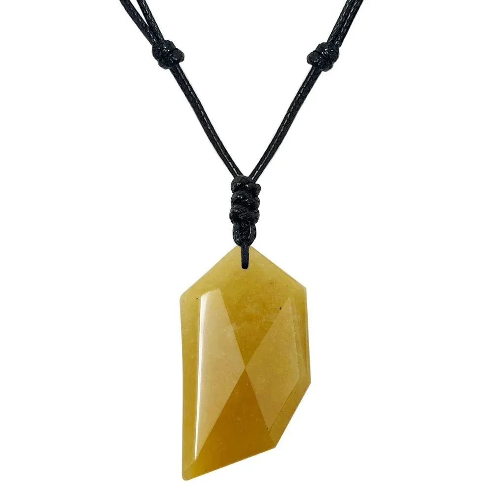 Colgante Diente de Lobo en Piedra Natural - Piedra Natural Jade Amarillo - SKU 14137