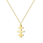 Collar de cadena fina con colgante de la Cruz de las Catacumbas con múltiples travesaños en acero inoxidable dorado.