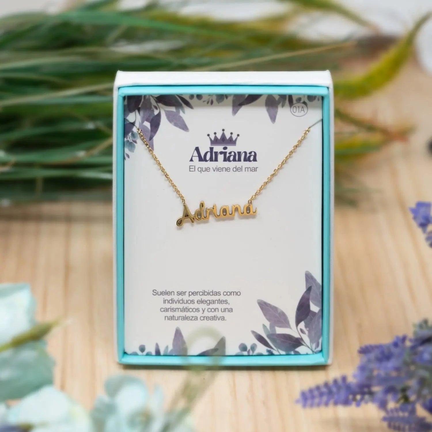 Collar Edición Nombre "adriana" - Elegancia del Mar Bañada en Oro 14K detalle