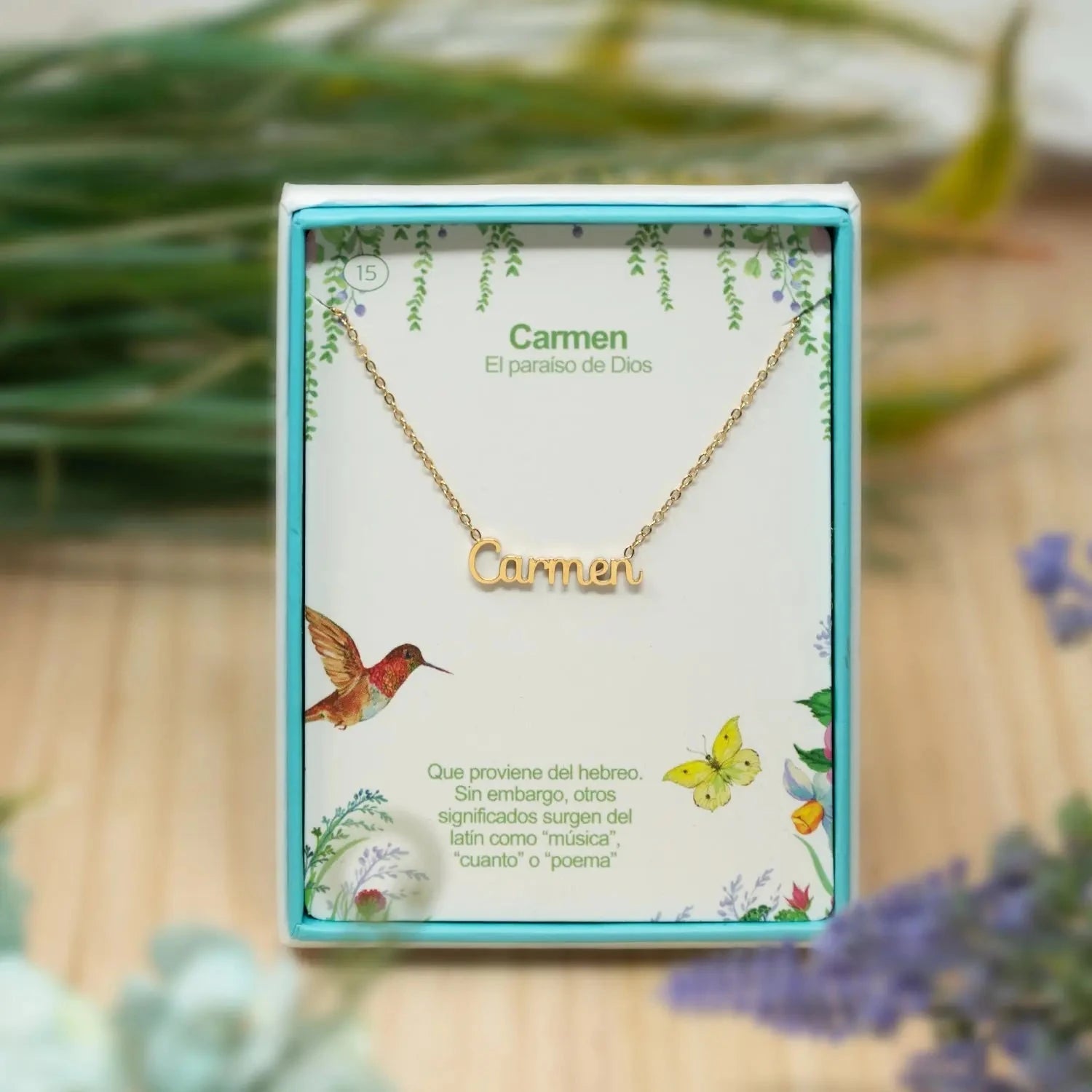 Collar Edición Nombre "carmen" - Poesía Y Pasión Bañada en Oro 14K detalle