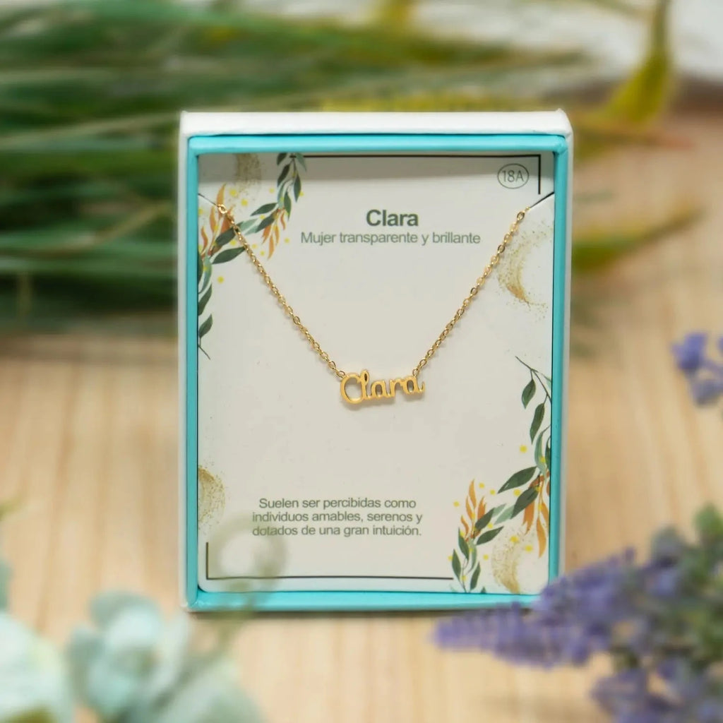 Collar Edición Nombre "claudia" - Nobleza Y Distinción Bañada en Oro 14K detalle