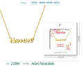 Collar dorado con nombre Harriet escrito en inglés diseño vintage británico y acabado brillante