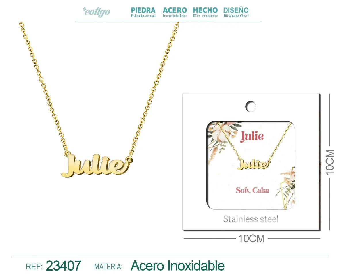 Collar dorado con nombre Julie escrito en cursiva diseño chic internacional y acabado brillante