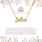 Collar con nombre Julia diseño clásico bañado en oro 14k significado de juventud y elegancia regalo mujer dulce.