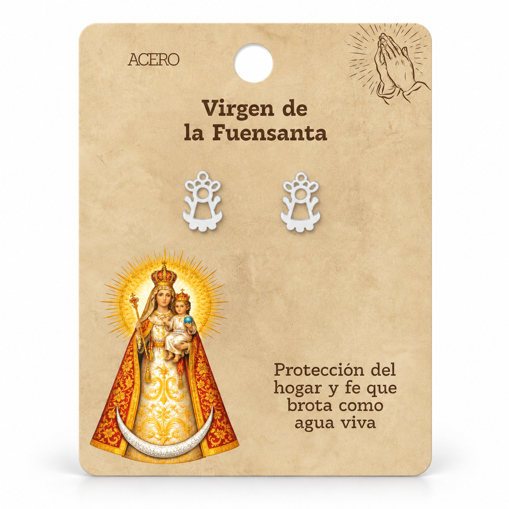 Par de pendientes Virgen de la Fuensanta de color plateado sobre su tarjeta
