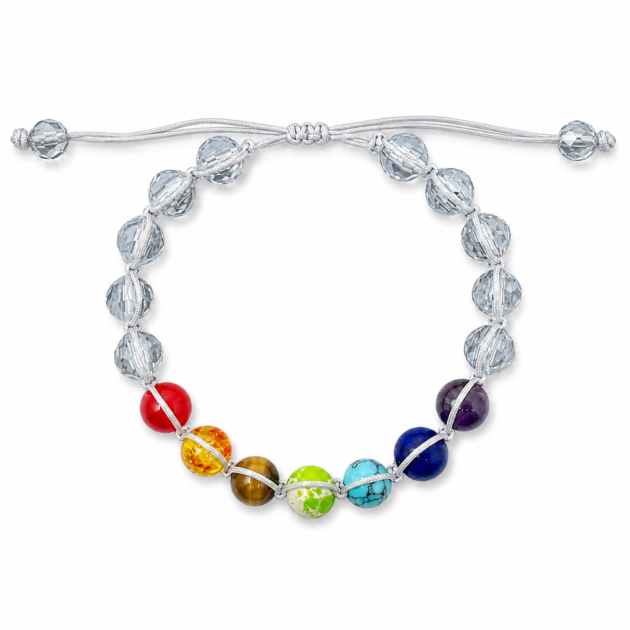 Pulsera de 7 chakras con hilo trenzado gris sobre fondo blanco