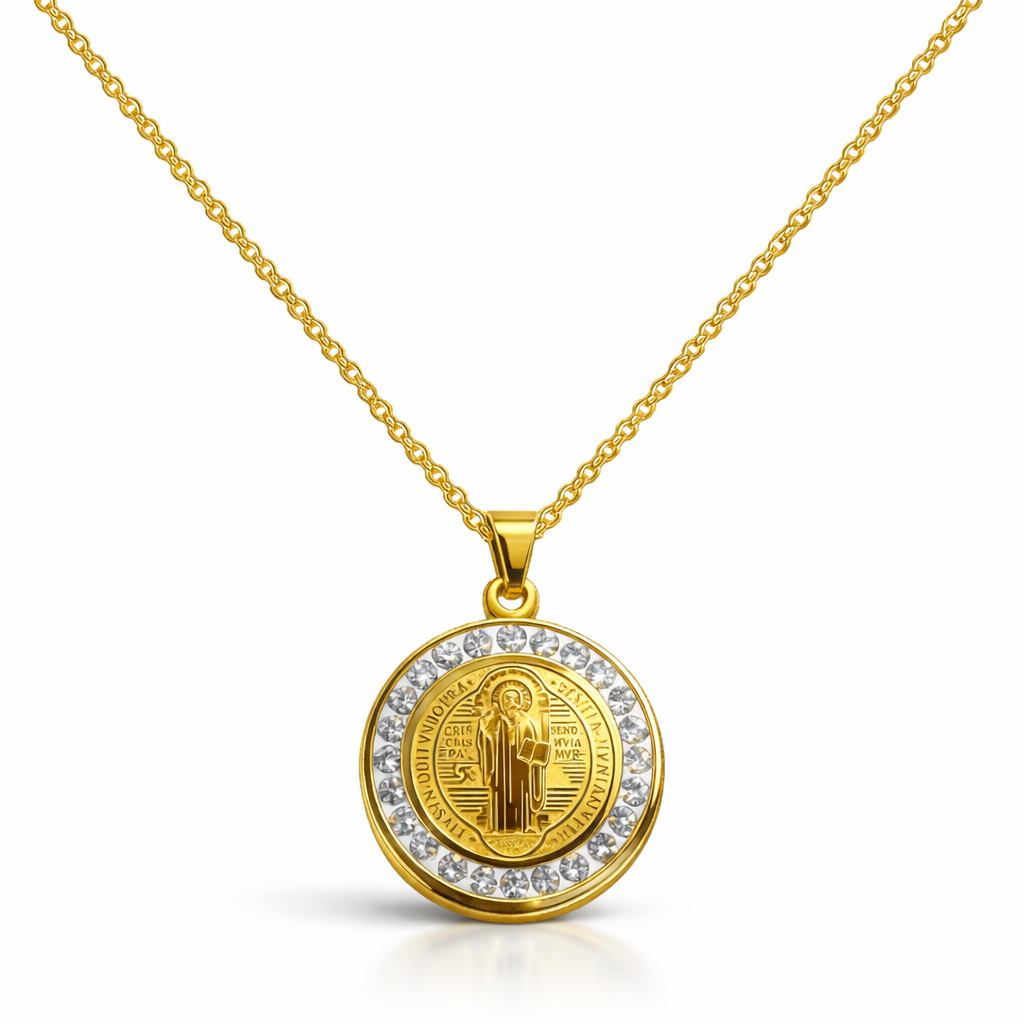 Collar con Medalla de San Benito con Circonitas diseño
