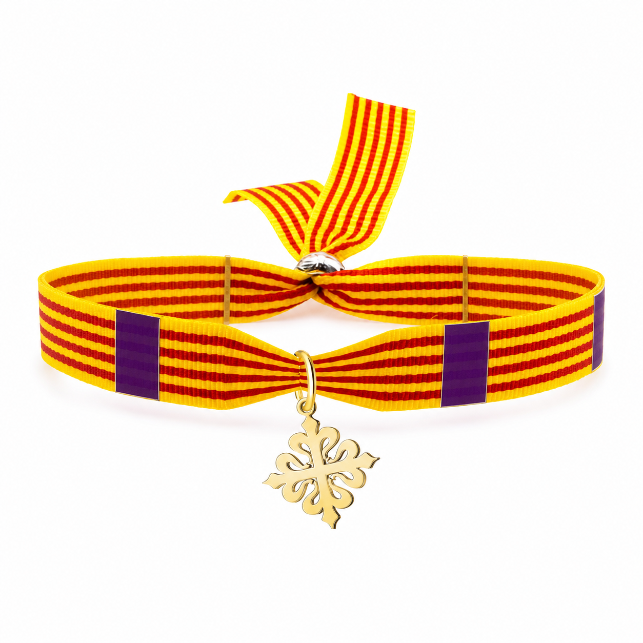 Pulsera bandera de Mallorca con Cruz Mallorquina dorada sobre fondo blanco